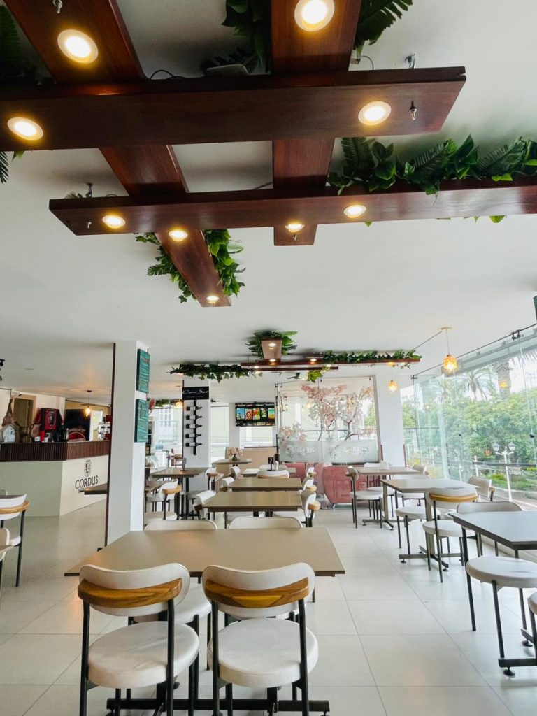 atuntaqui-restaurant-familiar-cordus-imbabura-ecuador-almuerzos