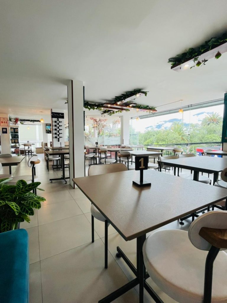 atuntaqui-restaurant-familiar-cordus-imbabura-ecuador-matrimonios